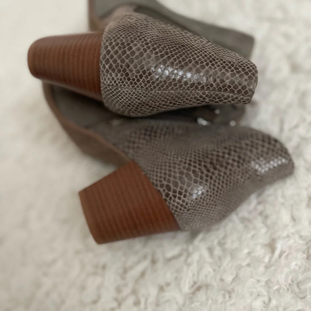 Vionic Anne booties - Picture 6 of 9